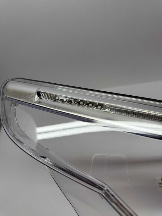 Стъкла за фарове BMW 5 серия E60 фейслифт LED вежда БМВ Е60 капаци фар