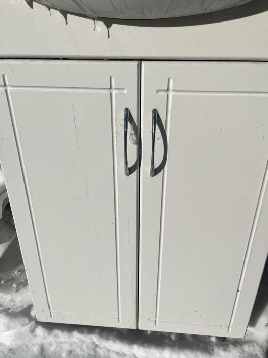 Продам тумбу с раковиной