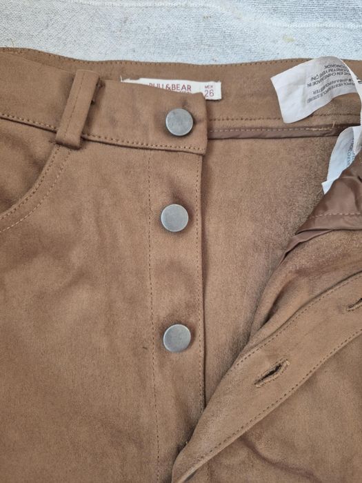 Велурена пола Stradivarius, размер ХС-С