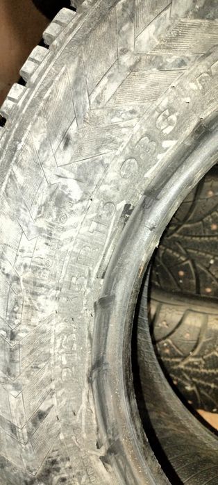 Зимние шины 215,65,16