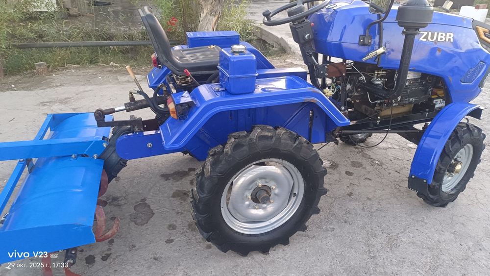 ZUBR Mini traktor