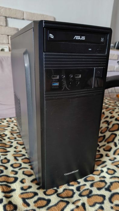 компютърни кутии със захранвания