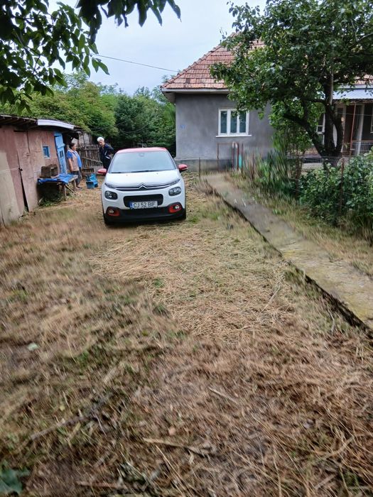 Vând casa cu teren comuna Camaras Pusta