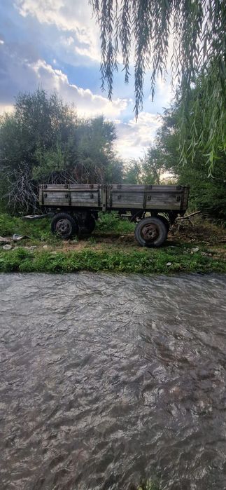 Прицеп на зил трактор в хорошем состоянии посмотрю варианты обмена