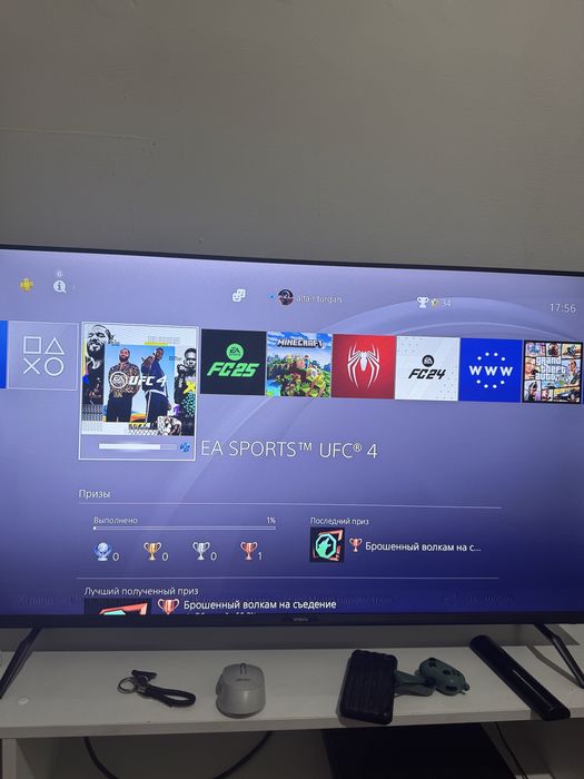 Playstation 4 slim + диск + сумка для переноски