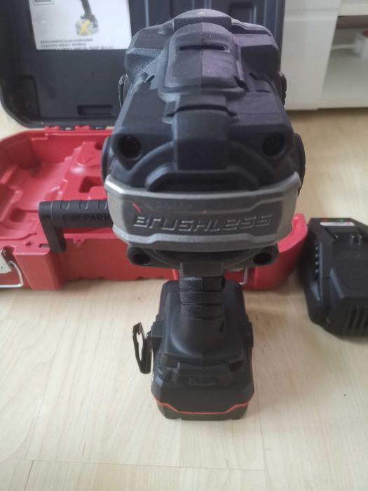 Нов Безчетков Акумулаторен Гайковерт 1860Nm Parkside  Performance