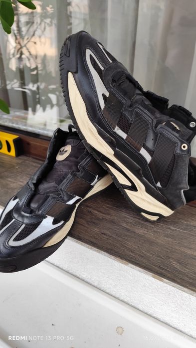 Adidasi marca  adidas