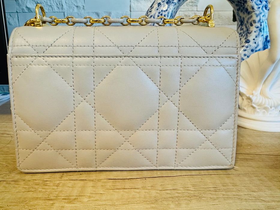 Geanta DIOR, linia Miss Caro