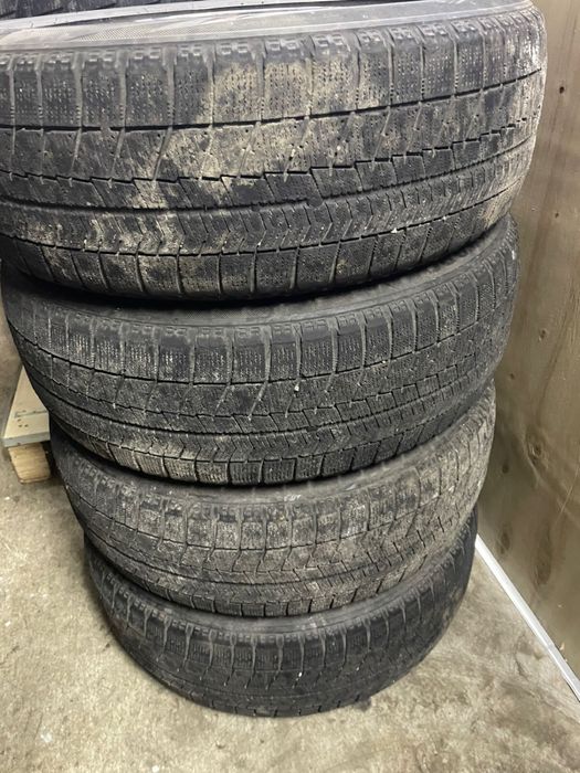 Продам комплект резины R-15