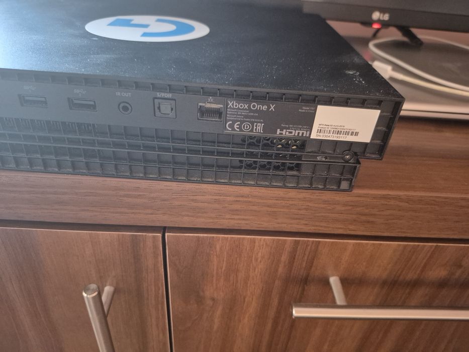 Vand xbox one x 1tb