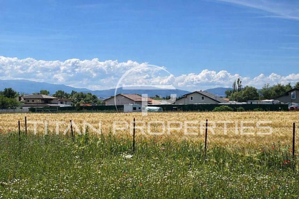 Парцел за продажба в гр. Божурище, кв. Черна бара