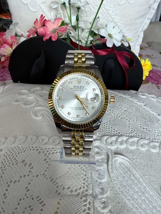 Часовници Rolex с кварцов механизъм