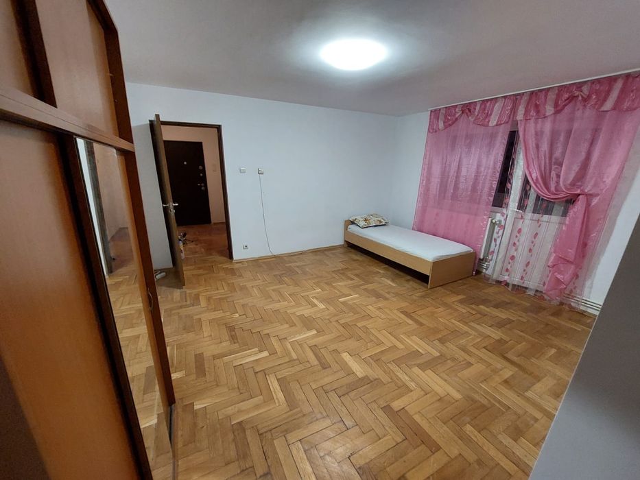 Apartament renovat  în George Enescu