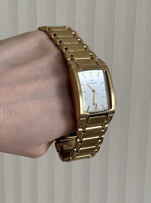 Часы continental