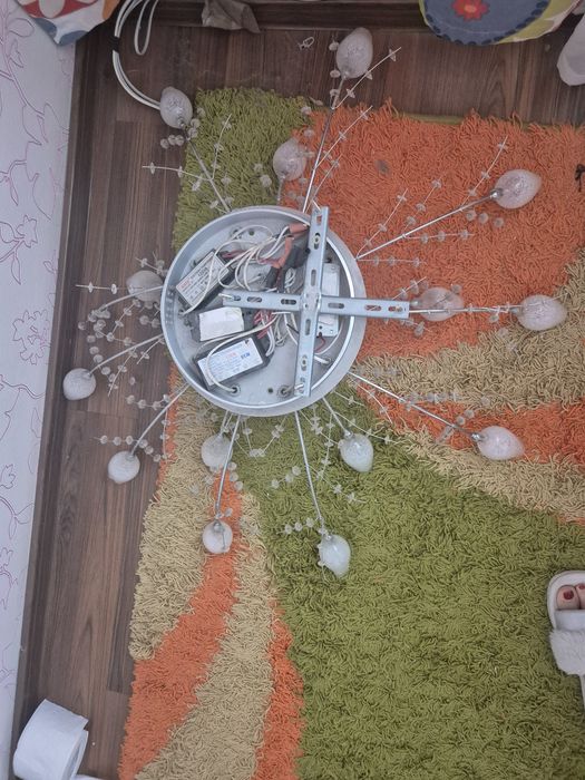 Продам люстру б/у 15 рожков 82 см