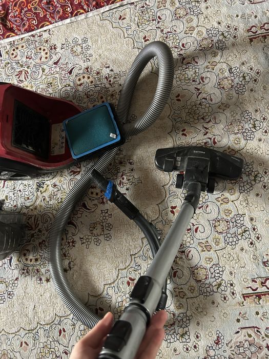 Пылесос Philips 2000w