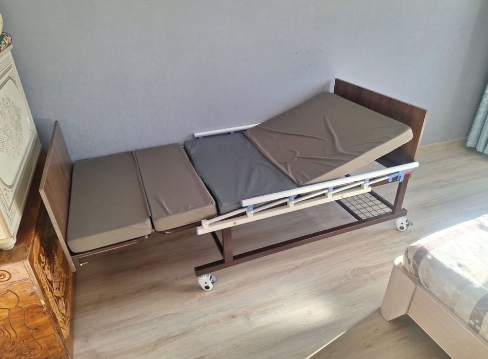 Кровать медицинская