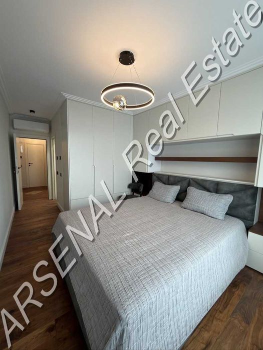 Чисто нов тристаен, под наем в Хладилника