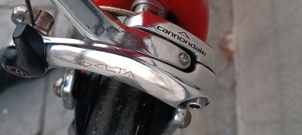 Продавам  алуминиев бегач Cannondale Saeco 28 цола,57 см