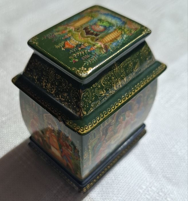Casetă rusească autentică lac PALEKH 1994 – Pictată manual 5 laturi „Prințesa Broască”