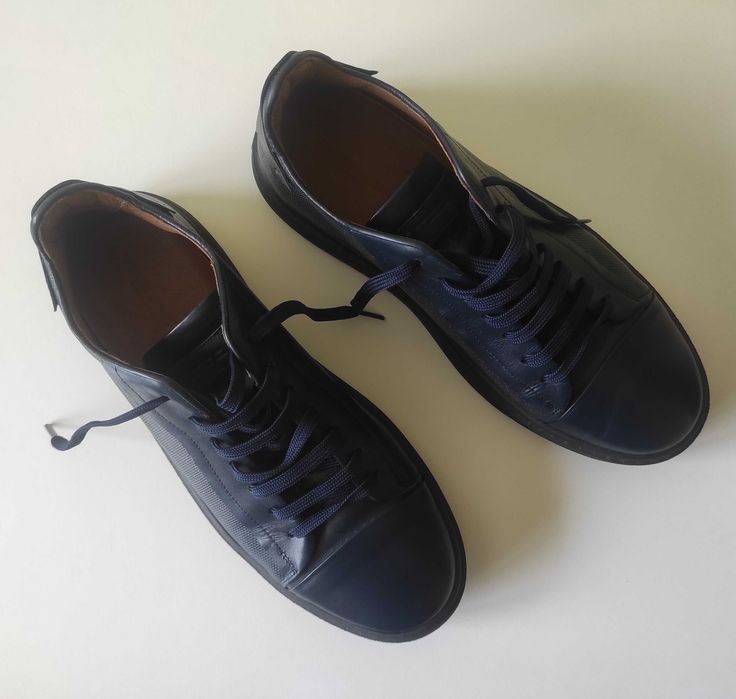 TEODOR -  тъмно сини кецове с десенирана кожа и лого