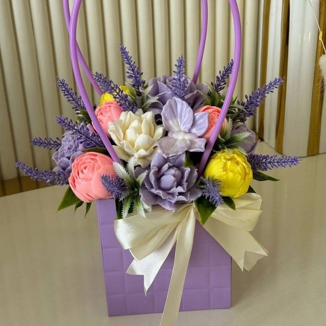 Хидли гуллар  совунли декаратсия учун спалнийларга