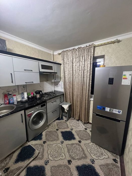 Аренда 2.хонали метро тинчлик оилага берилади хамма шароити бор