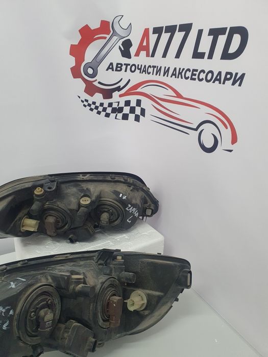 Фар за Опел Зафира А 2002г