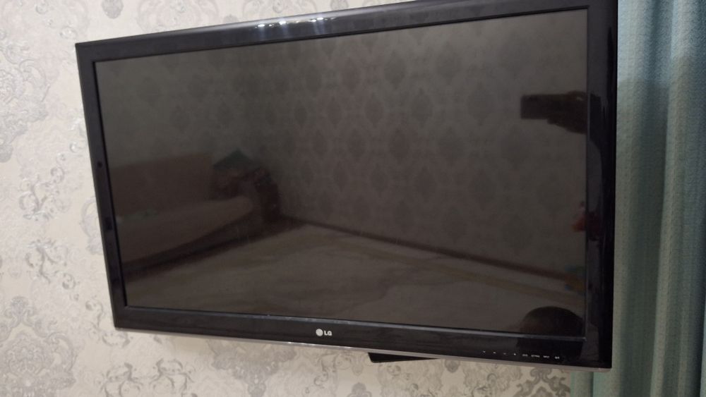 Телевизор LG қара түсті