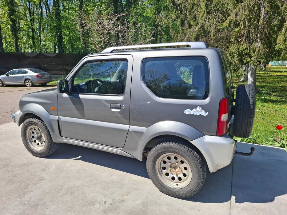 Masina suzuki jimny