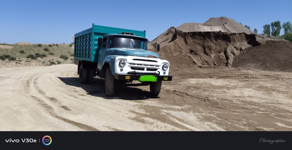 Zil 130 sotiladi.Ishlab chiqarilgan yili 1985