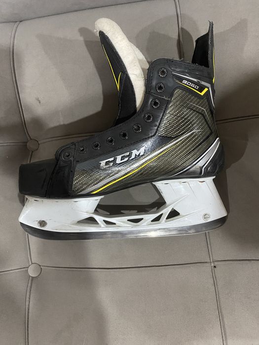 Коньки CCM TACKS 9060
