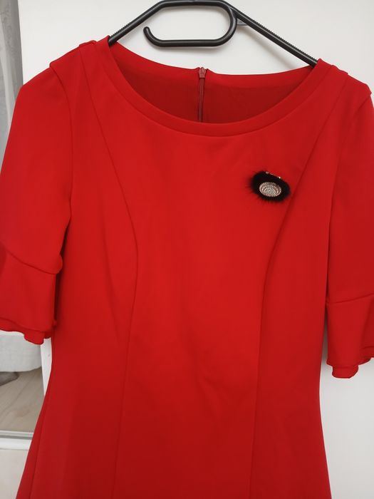 Червена рокля Alessa