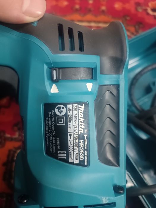Продается перфоратор Makita