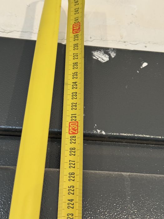 Метална блиндирана външна врата