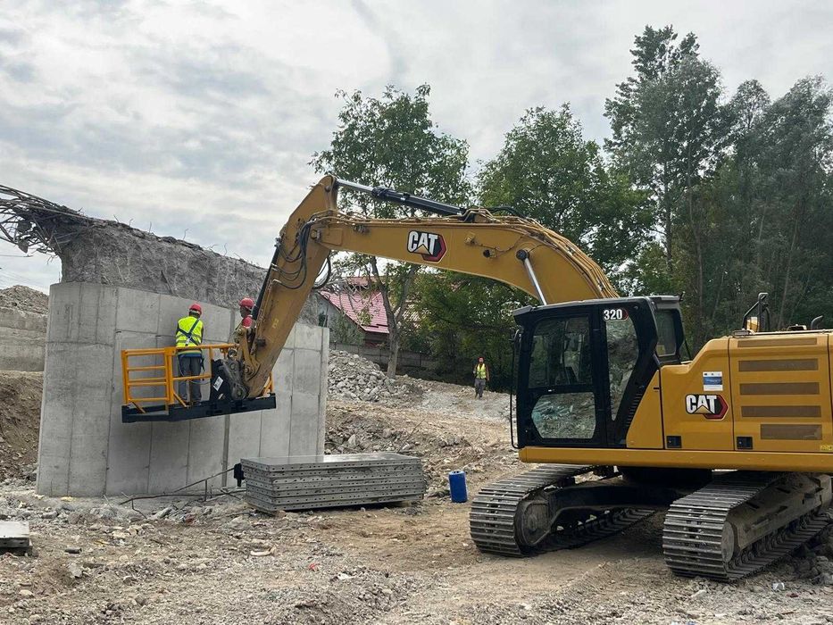 Nacela cu sistem de prindere pentru excavatoare