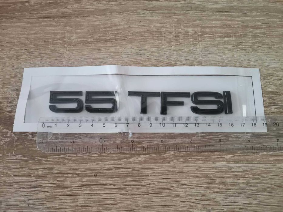 черна емблема Audi 55 TFSI