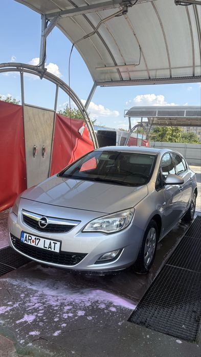 OPEL Astra 2010 — imagine 1