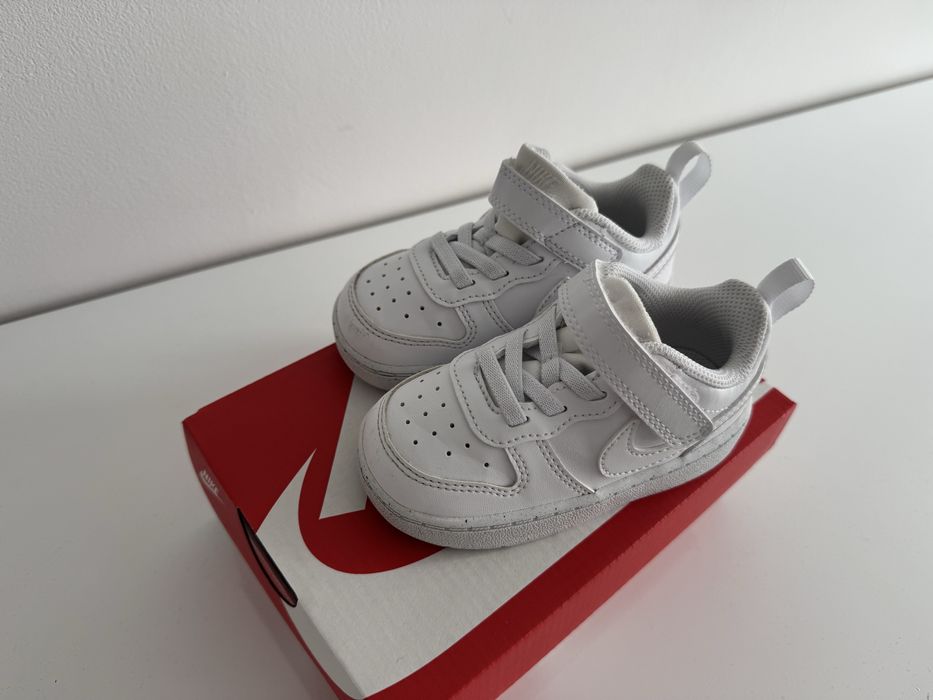 Маратонки Nike 22