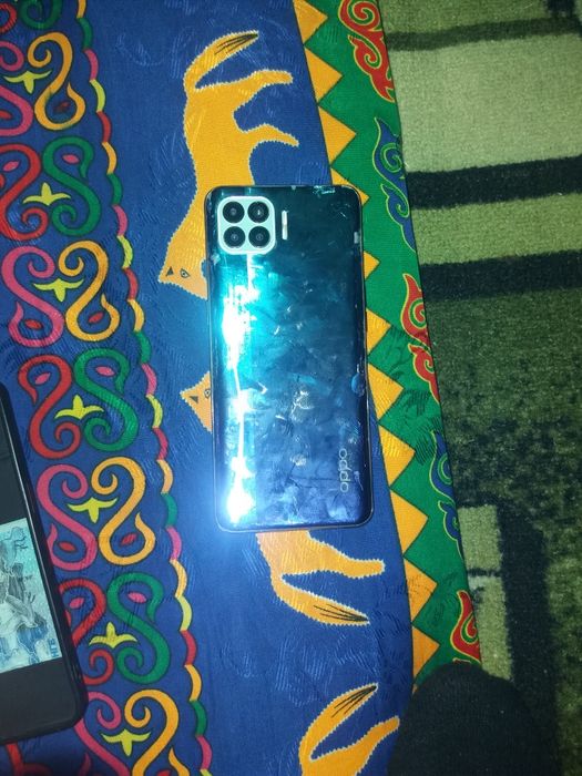 Продам oppo reno 4 Laet телефон