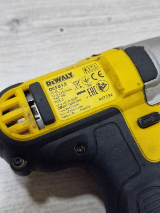 Акумулаторен ударен гайковерт DEWALT DCF815