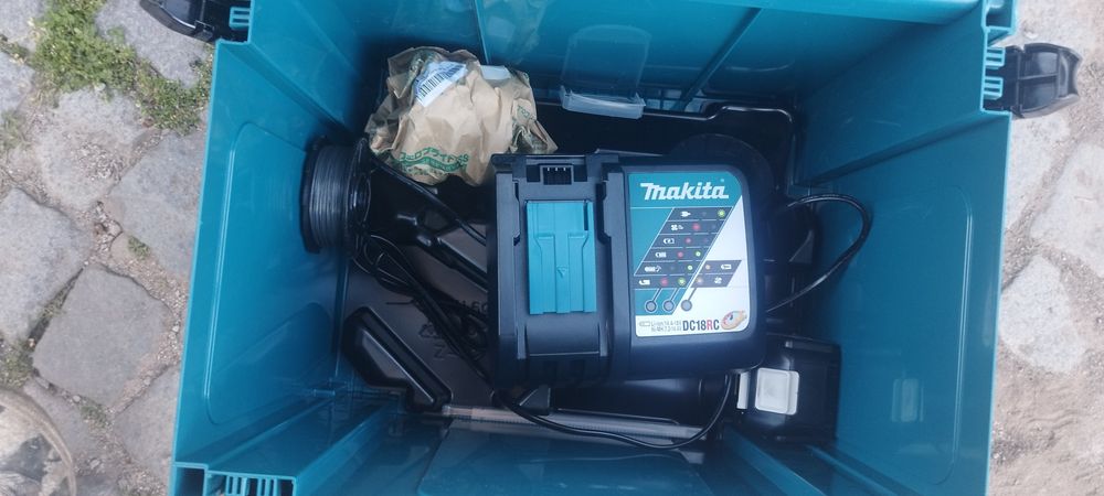 Пистолет за връзване на арматура Makita DTR181 ZJ