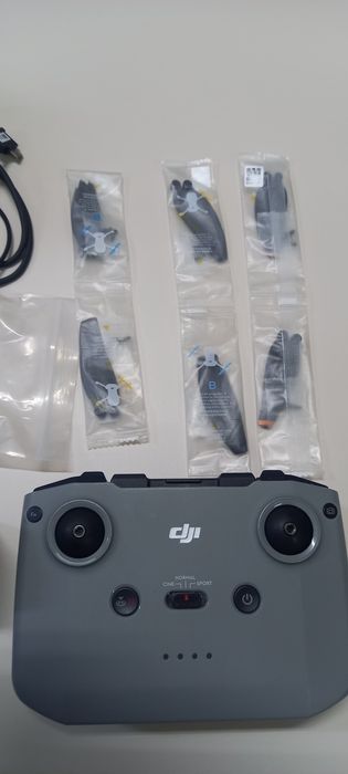 Dronă dji mini 2 se