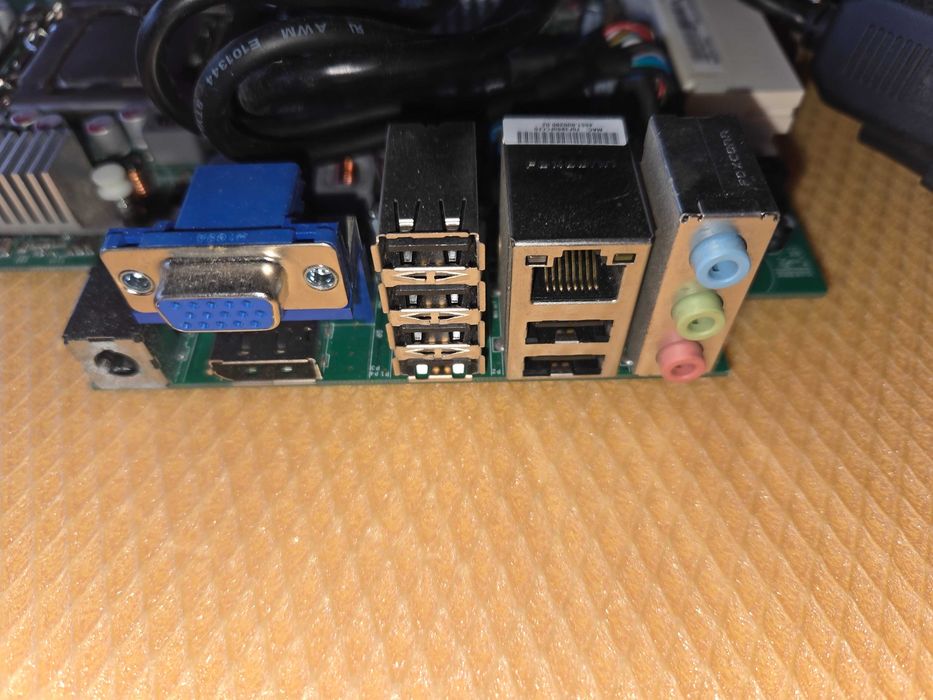 KIT placa de baza LENOVO Thinkcentre M90P cu procesor I5 - SLBTJ