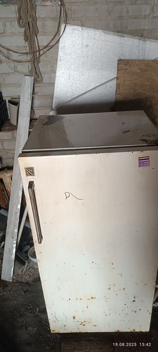 Продам холодильник б/у