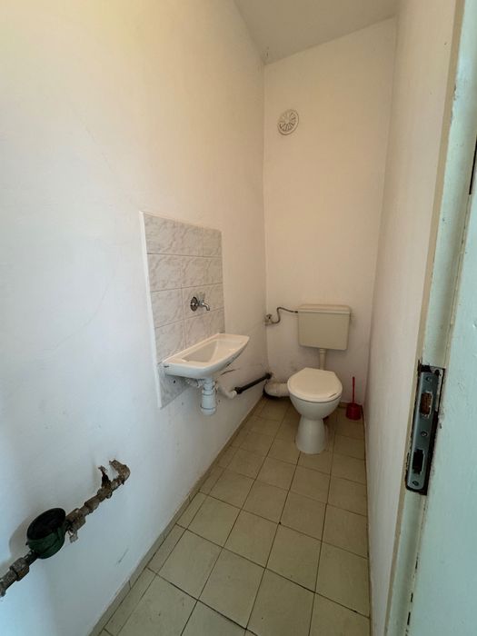 Дава се под наем Офис в Пловдив, Център - 20 кв.м за 298.86 € - Снимка #3