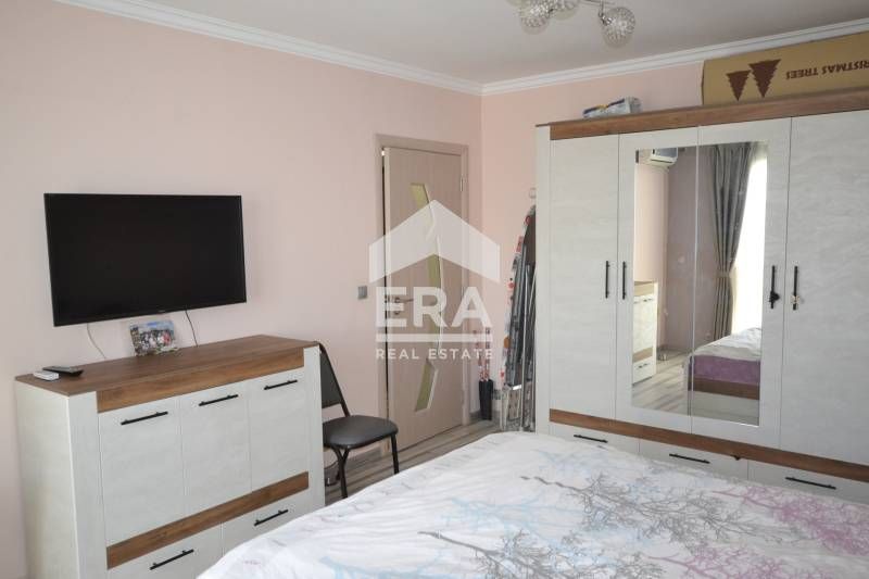 Продава се Тристаен апартамент в Хасково, Бадема - 64 кв.м за 1355 €/кв.м - Снимка #1