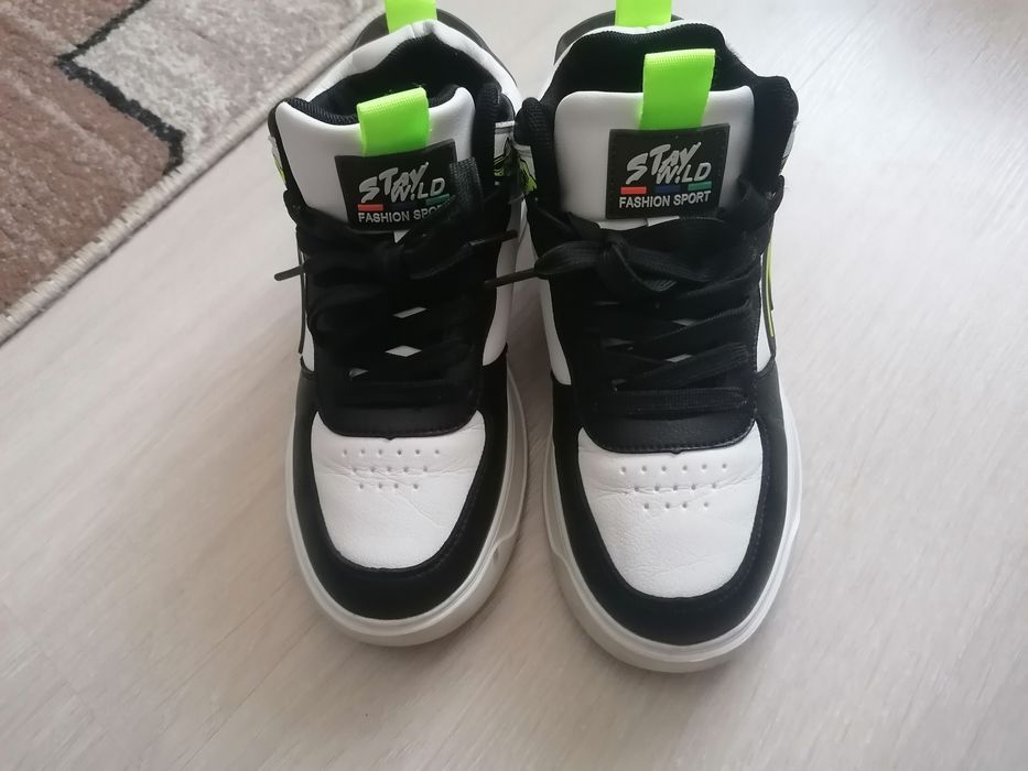 Adidași  gheata unisex