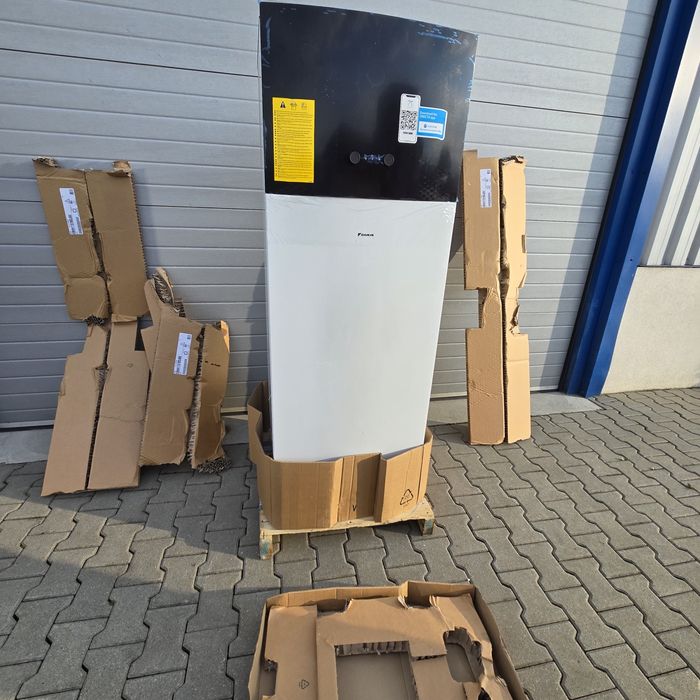 Daikin Altherma EBVH11S18DJ6V Pompă de căldură aer/apă de podea/calorifere etc NOU 2025