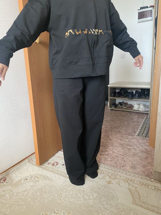 Спортивный новый костюм